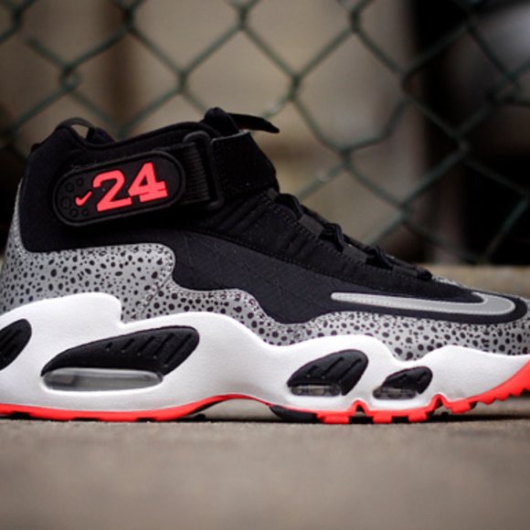 Nike Air Griffey Max 1 Shoe - Picture 2 of 3
